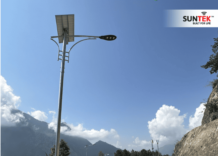 Đèn solar công trình là gì và cấu tạo như thế nào